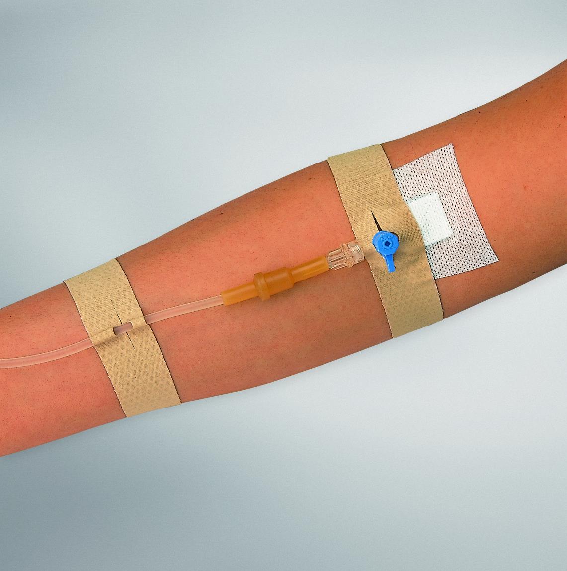 Curafix i.v. classic Kanülenfixierpfl. 2,5x12,5cm, 20 Stück, geschlitzt