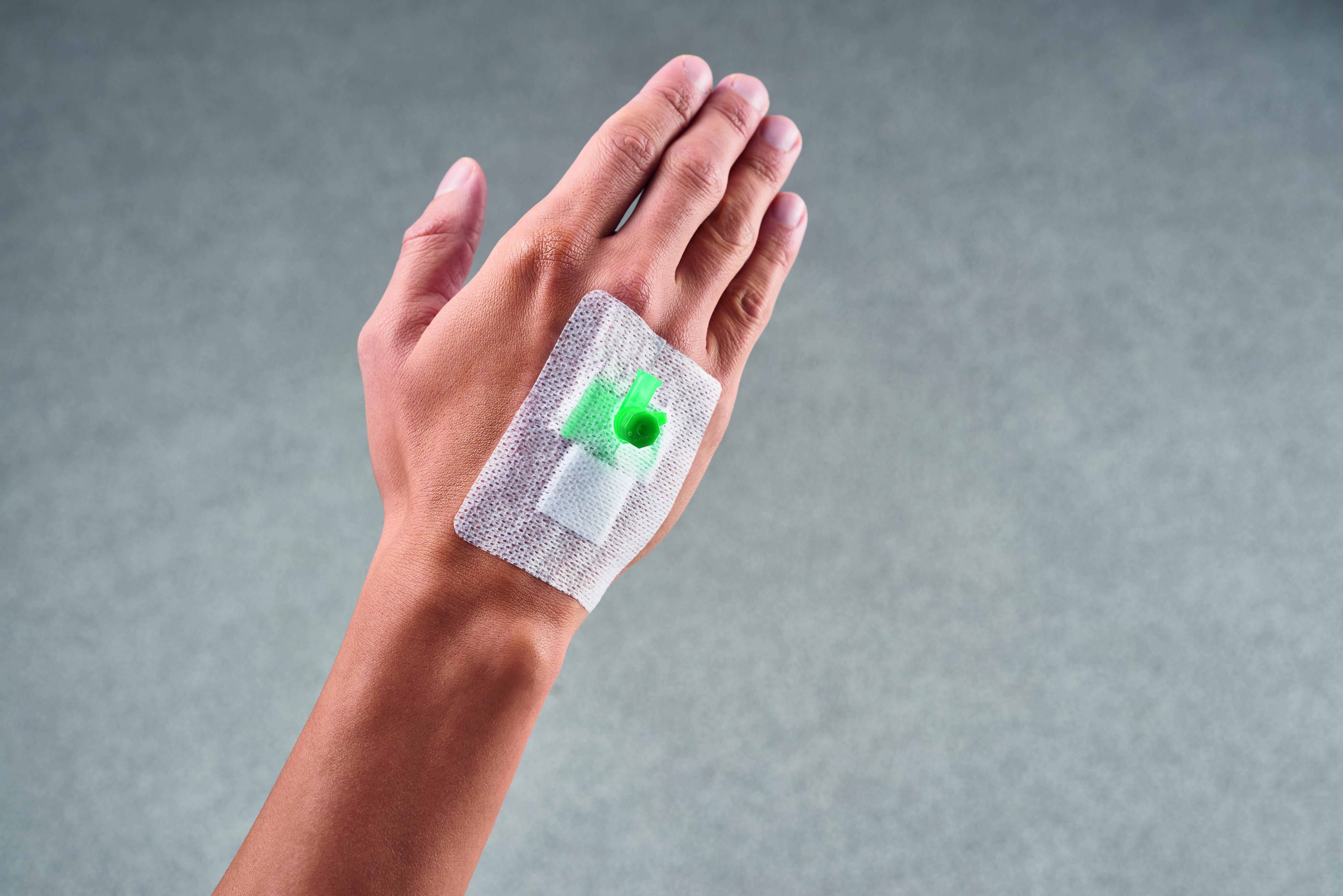 Curafix i.v. Soft Kanülenfixierung steril, 6x7,5cm, 50 Stück