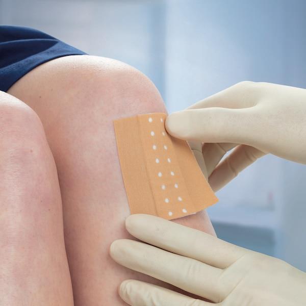 Leukoplast Classic 8cm x 5m Textiler Wundverband, hautfarben