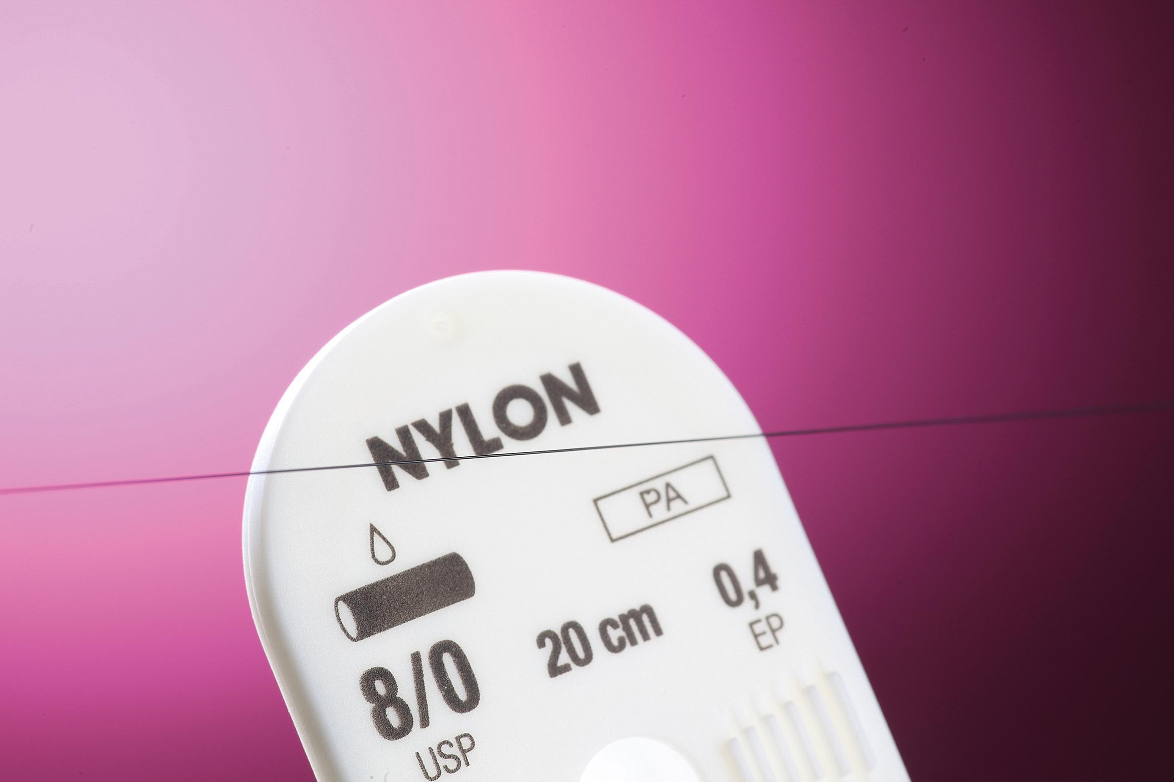 Nylon 10/0 schwarz ZO020289 PK 12 DR5 15cm